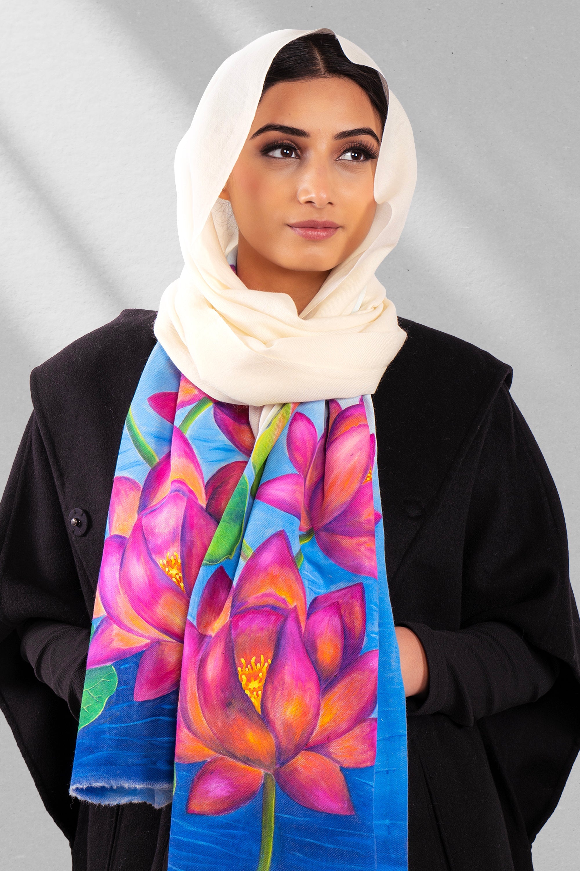 White Fine Wool Scarf - Blooming Lotus
