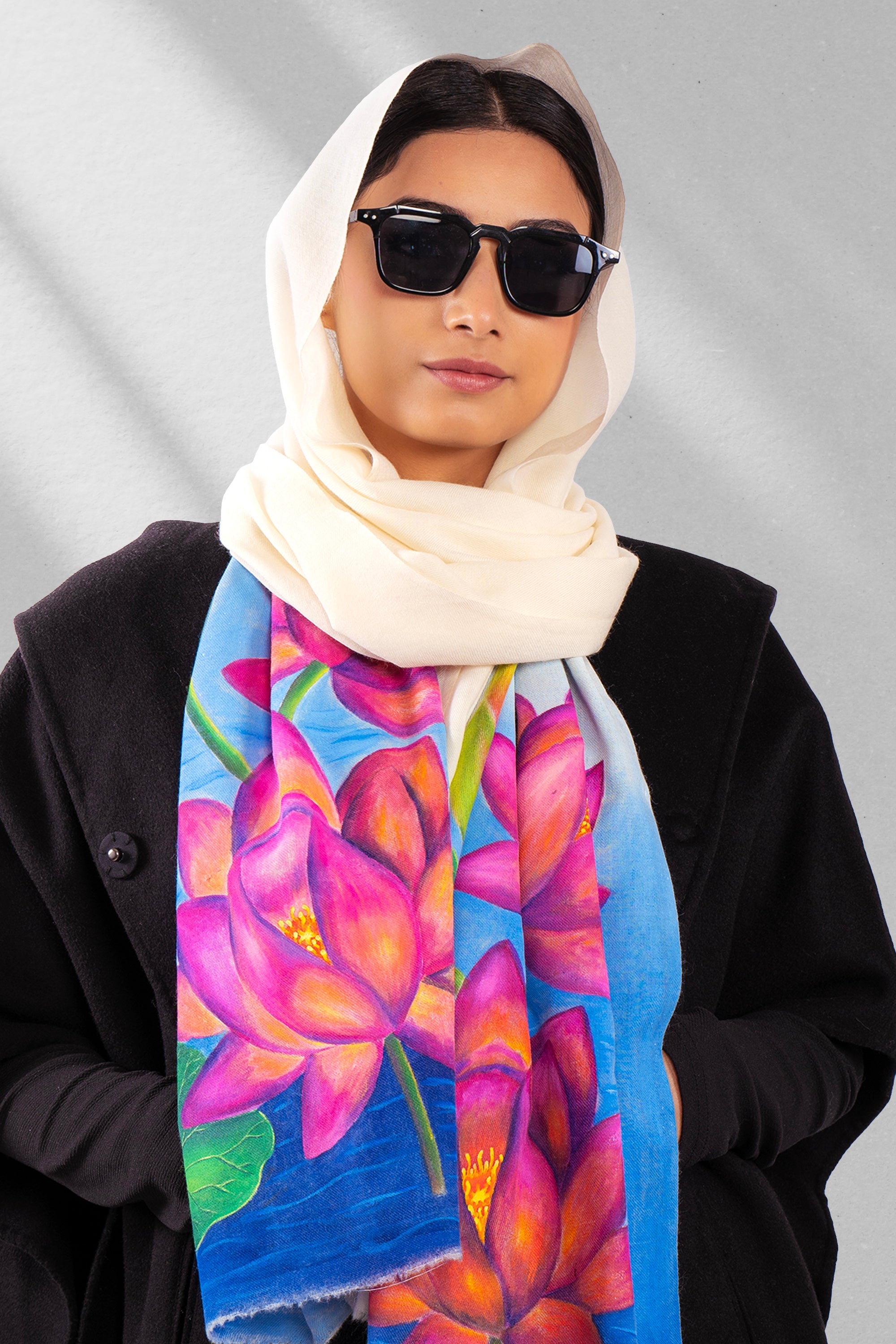 White Fine Wool Scarf - Blooming Lotus