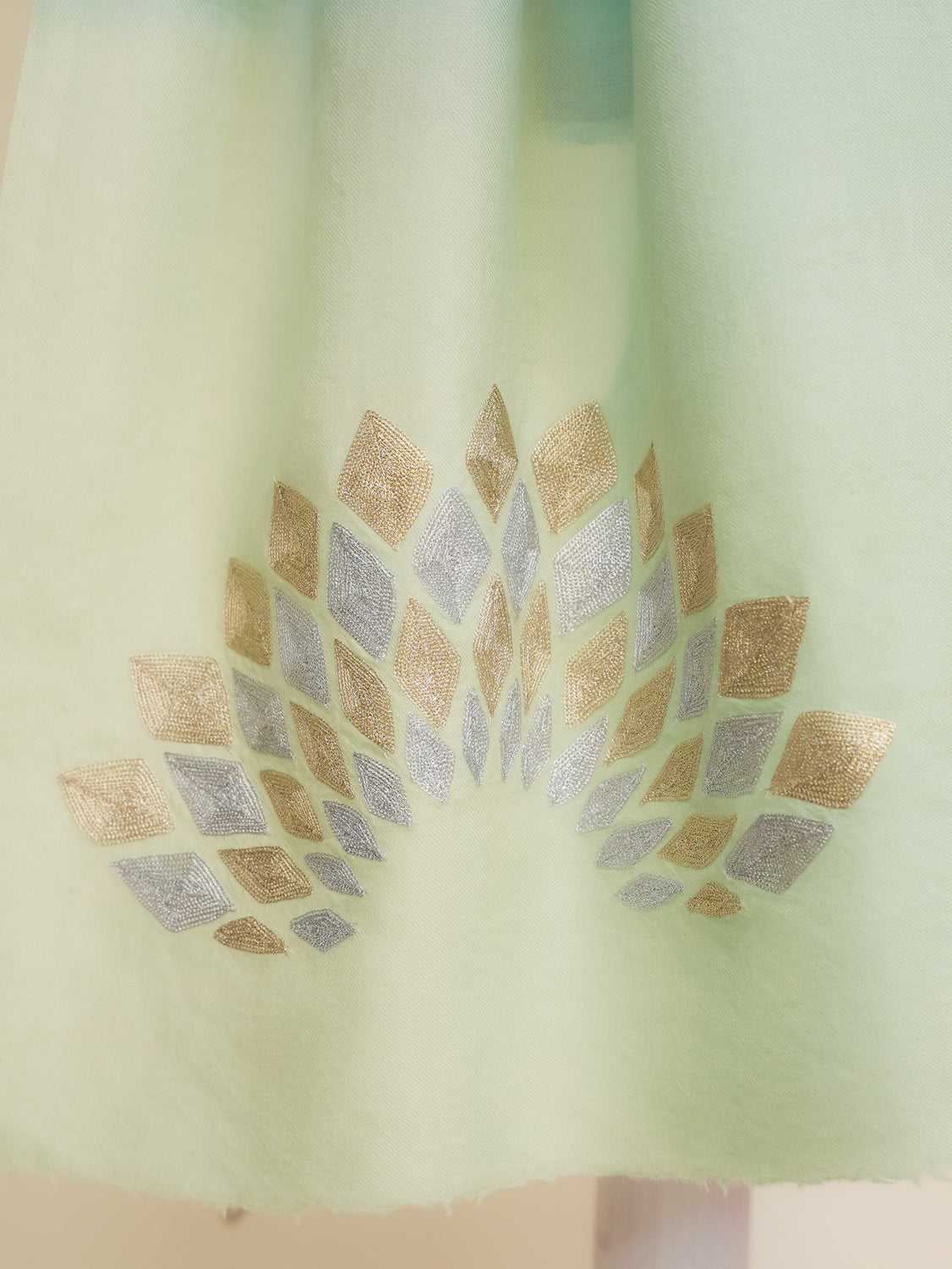Green Ombre Fine Wool Geometrical Pattern Embroidered Scarf