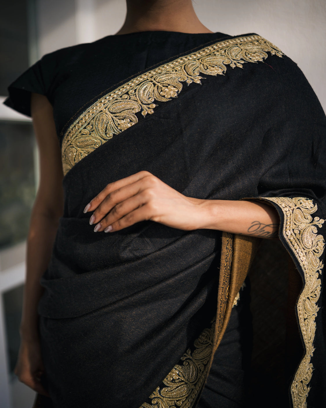 Ochre Black Reversible Embroidery & Handpainted Pashmina Saree