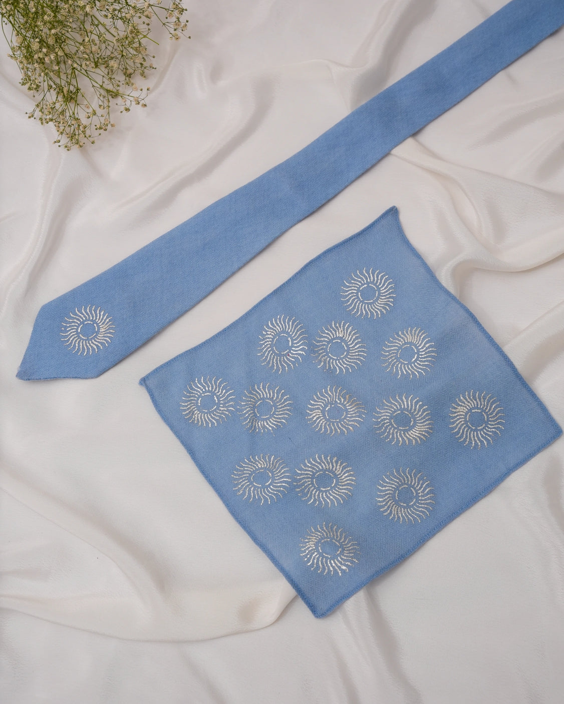 Pure Pashmina Sky Blue Tie & Pocket Square Set