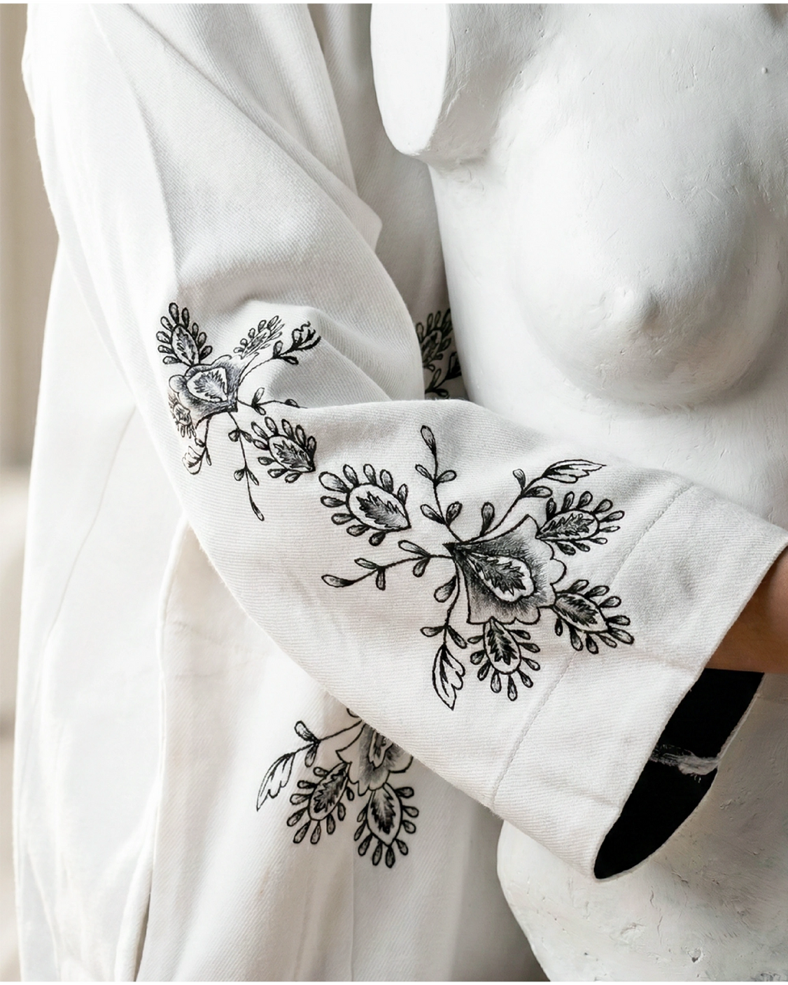 Snow Petal Floral Handpainted Phiran